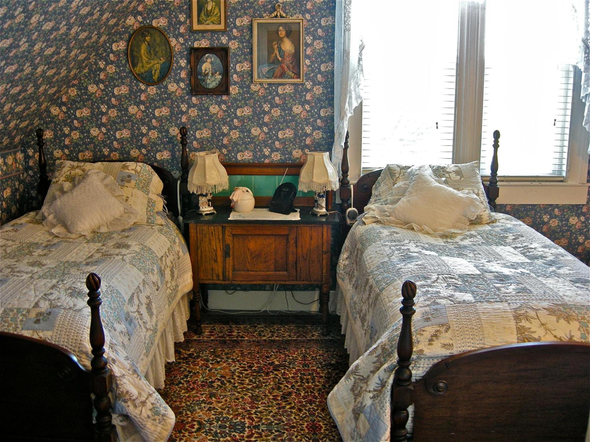 The Old Tower House Bed & Breakfast Северен Бенд Екстериор снимка