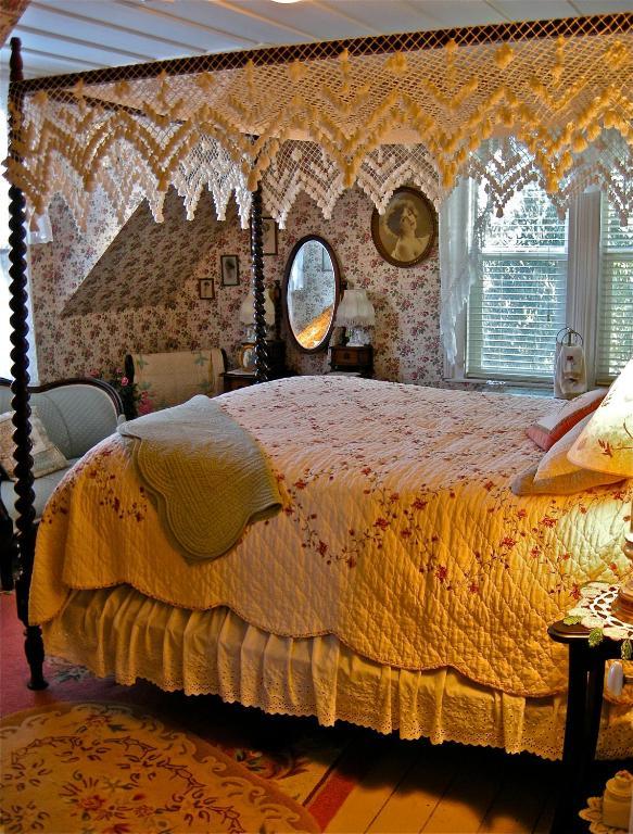The Old Tower House Bed & Breakfast Северен Бенд Стая снимка