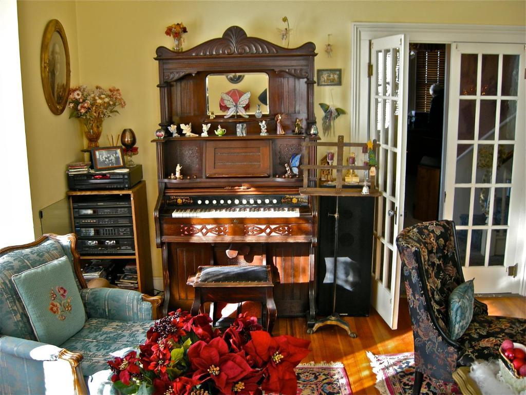 The Old Tower House Bed & Breakfast Северен Бенд Екстериор снимка