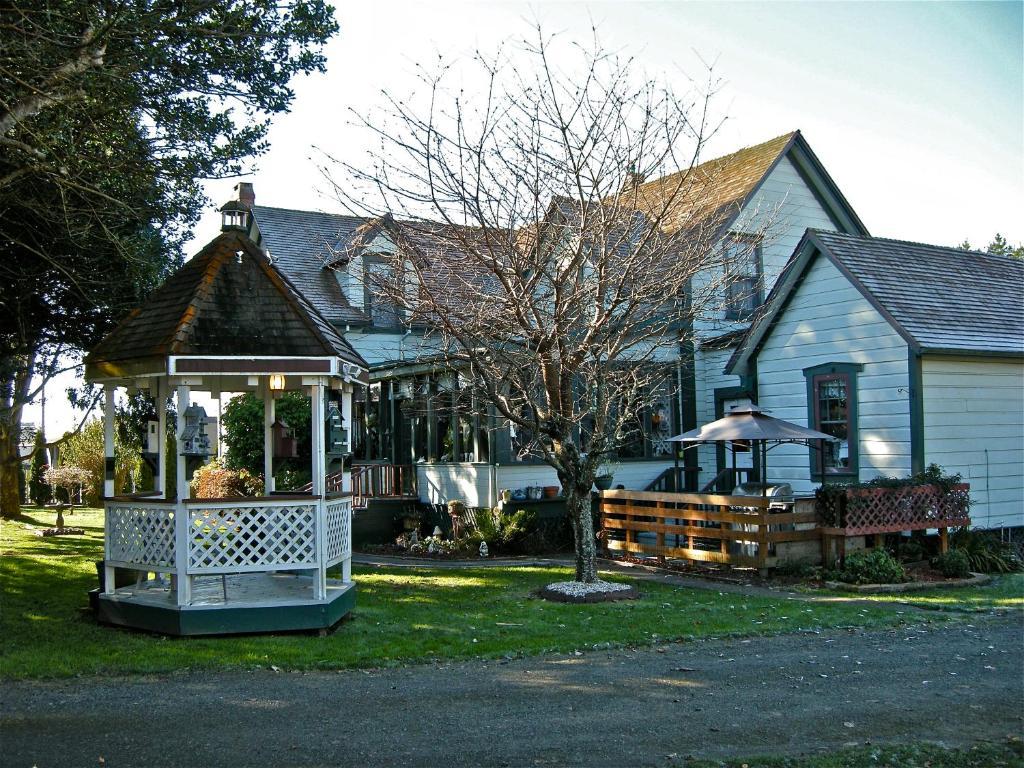 The Old Tower House Bed & Breakfast Северен Бенд Екстериор снимка